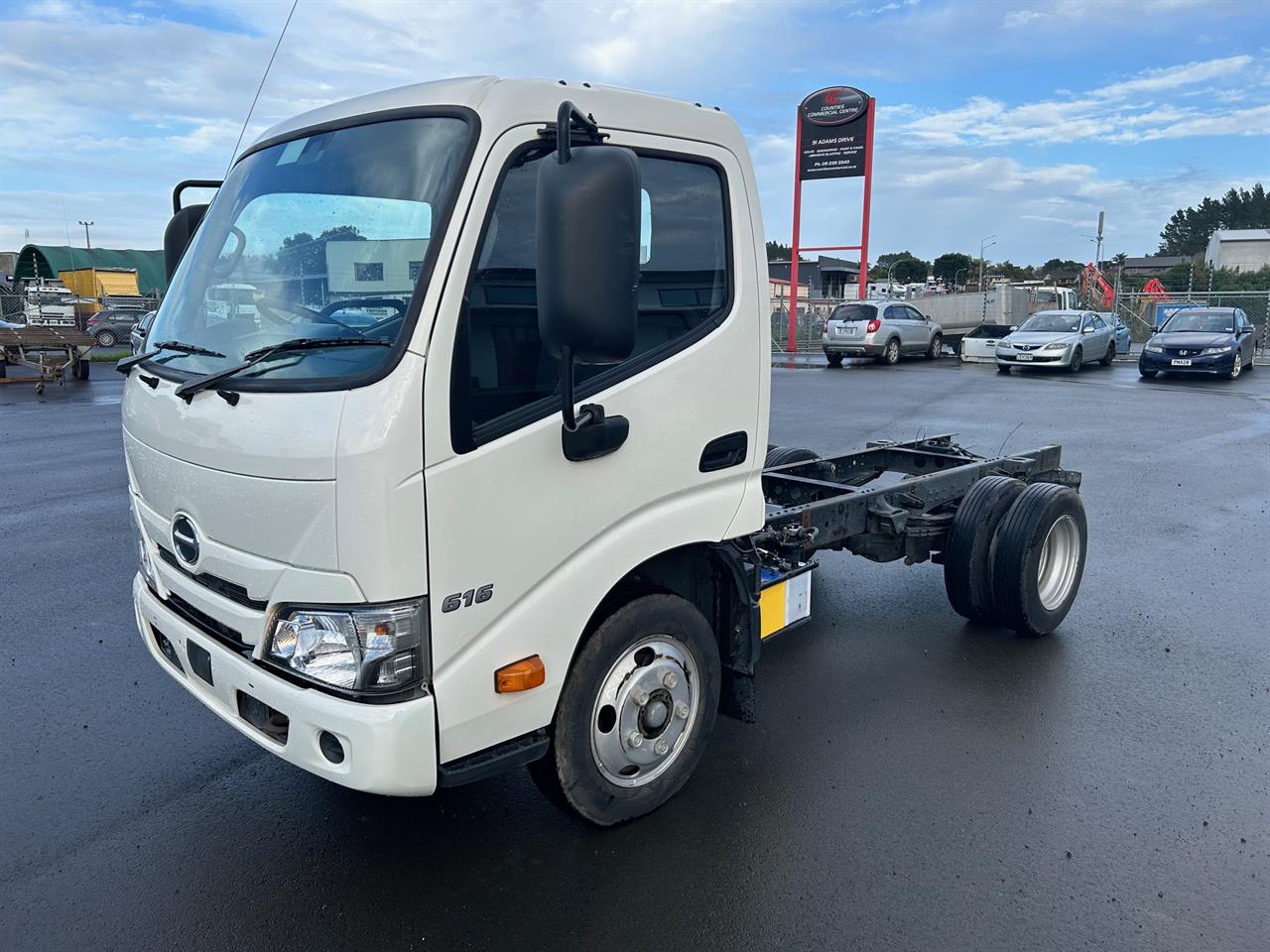 2021 Hino 300 616