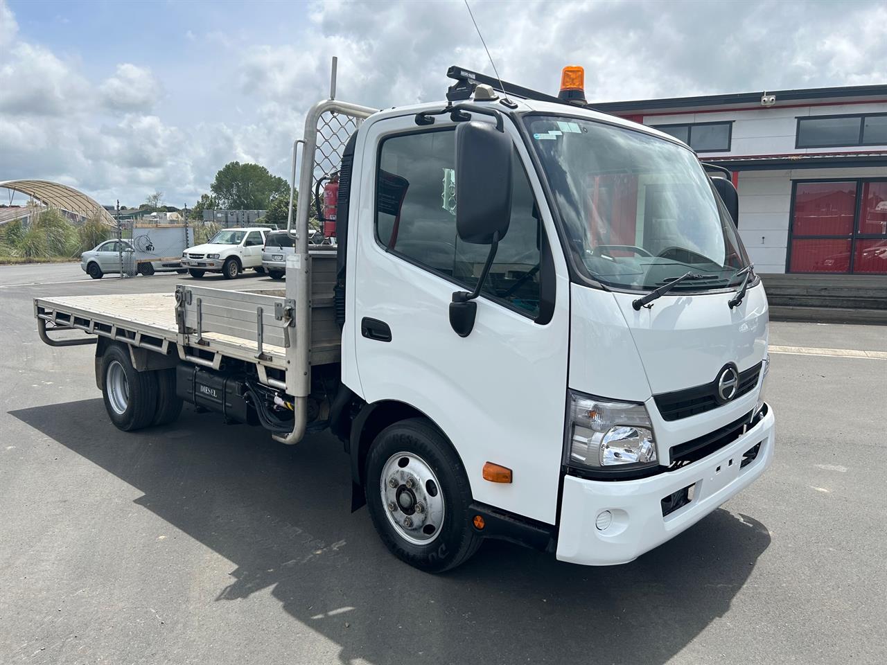 2016 Hino 300