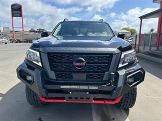 2022 Nissan Navara - Thumbnail