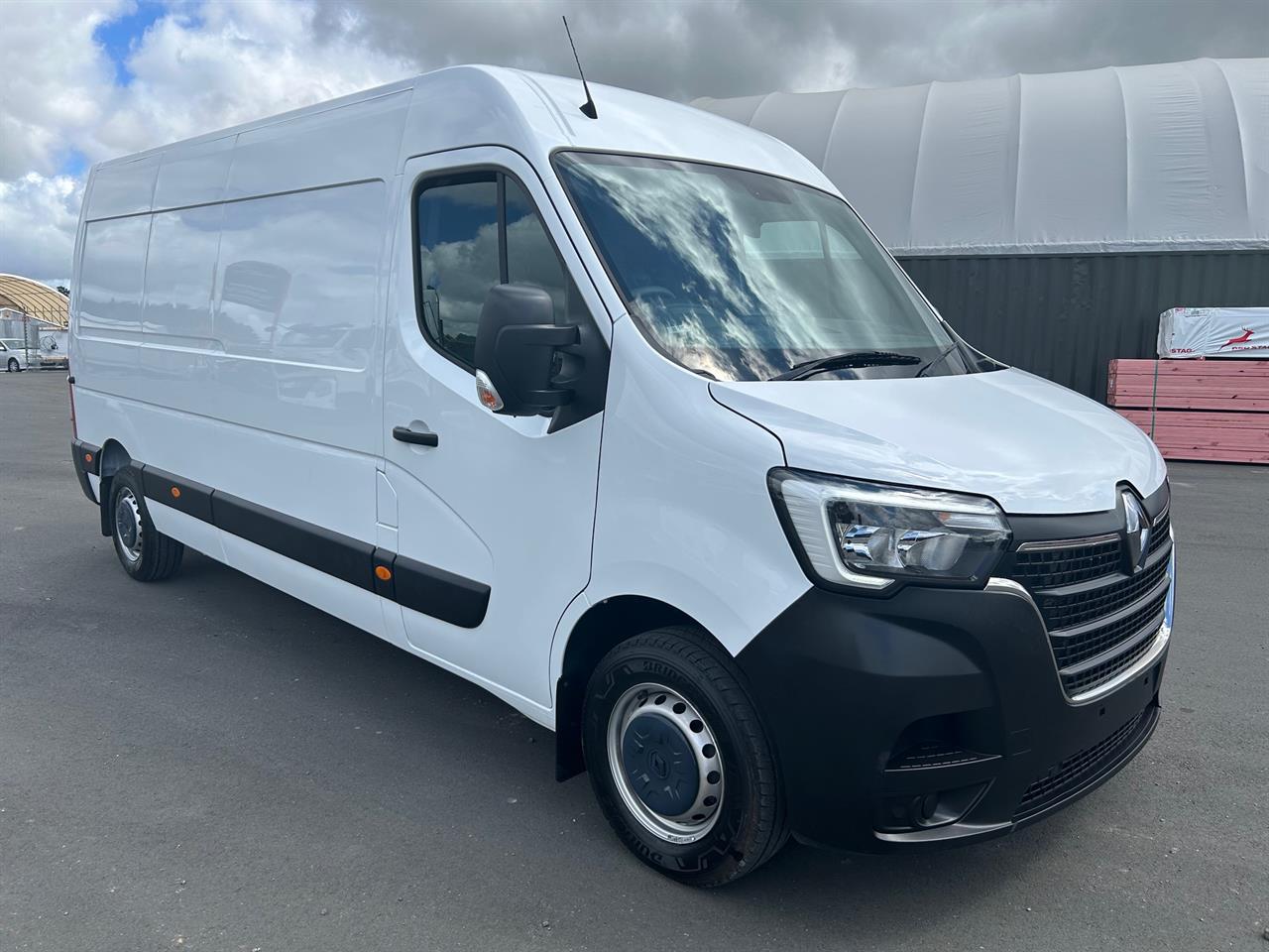 2022 Renault Master