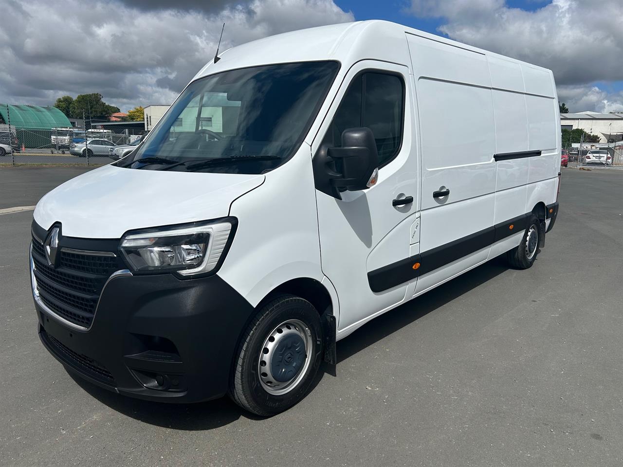 2022 Renault Master