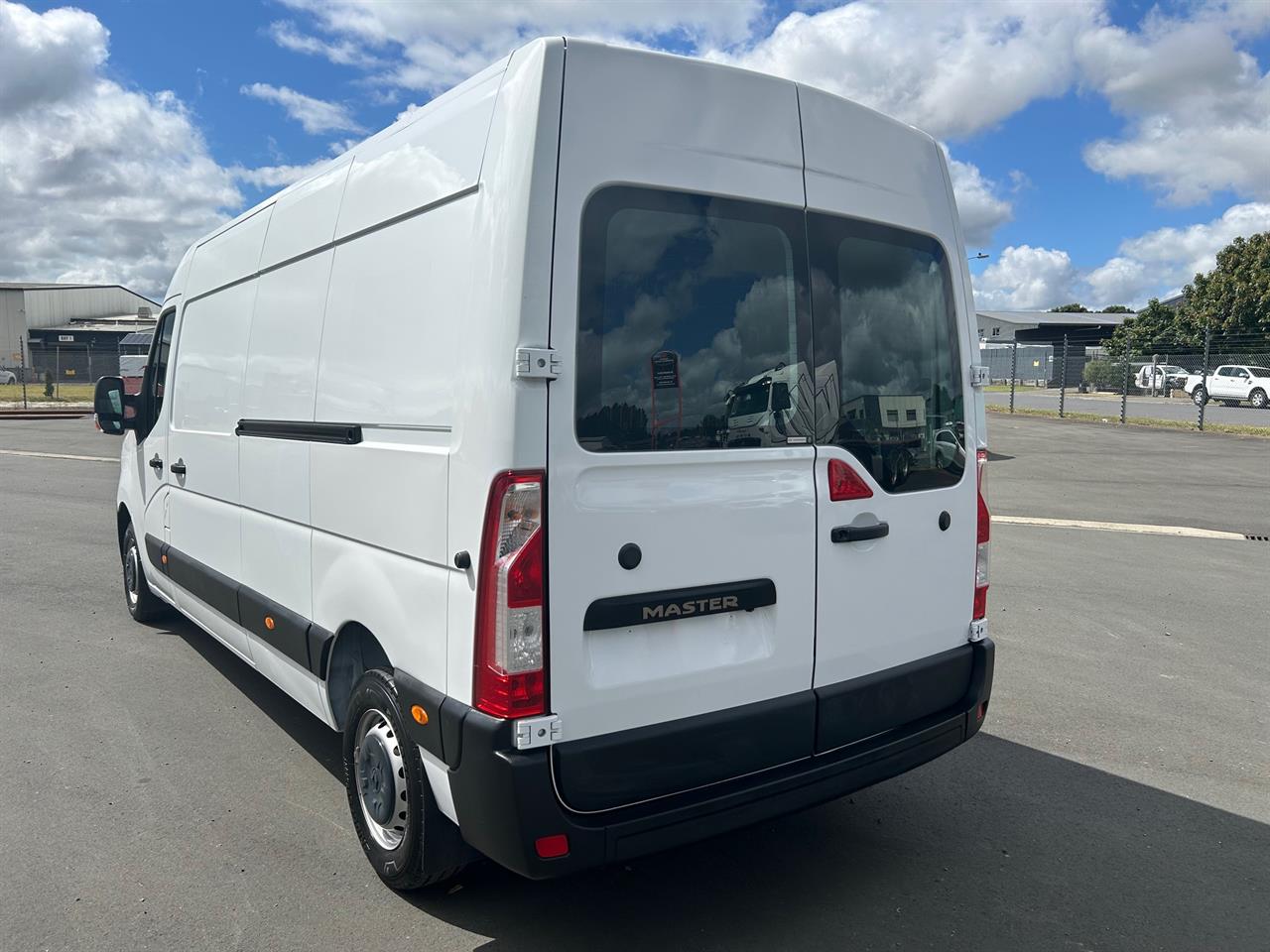 2022 Renault Master